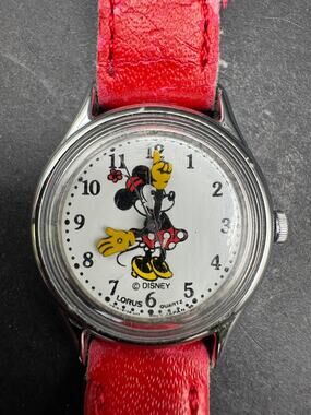 Vintage LORUS Disney Minnie Mouse Watch V515-6138 Silver Tone Red Band